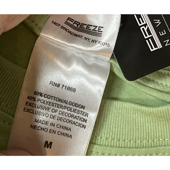 Disney Winnie The Pooh & Piglet Womens Medium Green T-Shirt Embroidered Flowers - Picture 7 of 12